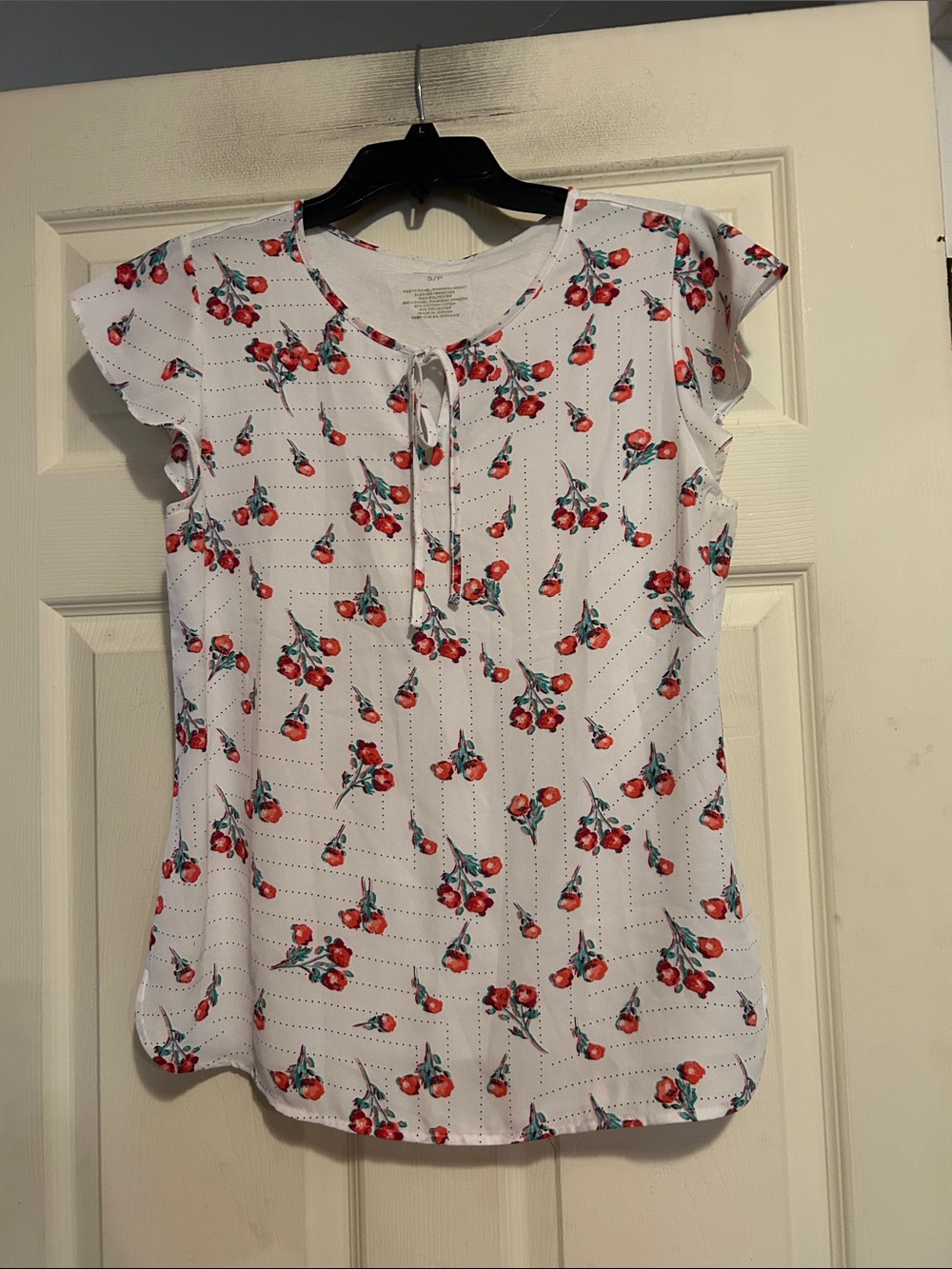 Van Heusen White Blouse with Red Floral Print Size Small